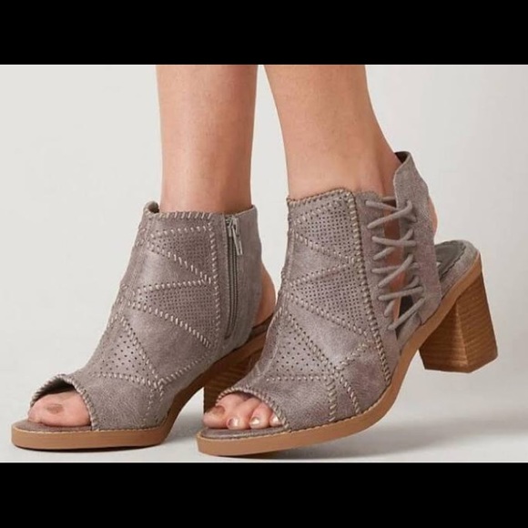 Not Rated Sandals - Not Rated Block Heel Sandal | New without box! - Picture 2 of 11